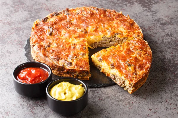 Delicious Popular Meat Cheeseburger Pie Served Sauces Close Slate Board — Stockfoto