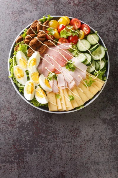 Chef Salad American Salad Consisting Boiled Eggs More Varieties Meat — 图库照片