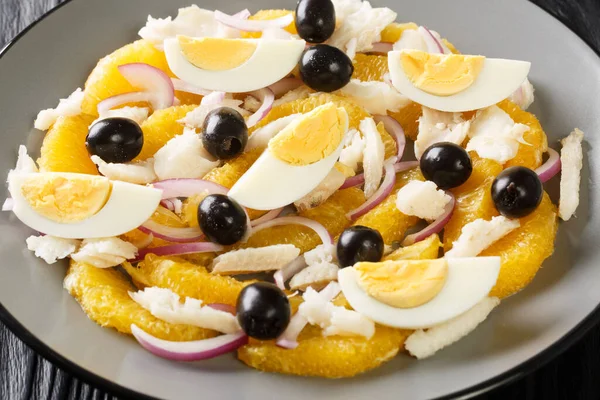 Remojon Salad Oranges Boiled Salted Fish Eggs Red Onions Close — Stockfoto