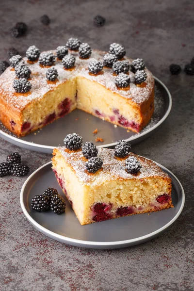 Delicious Homemade Sliced Cake Fresh Blackberries Close Plate Table Vertica — Stockfoto