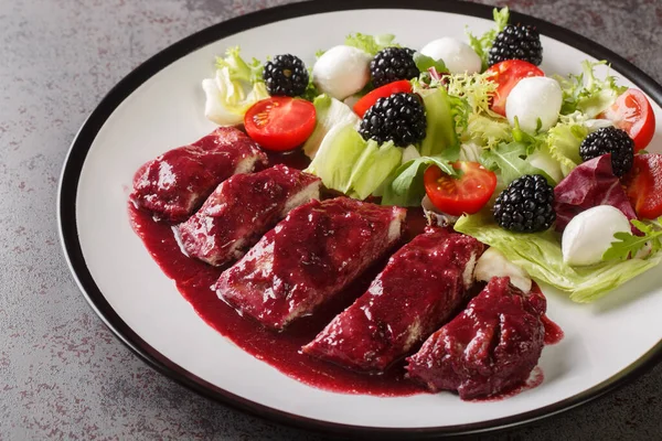 Summer Food Chicken Fillet Berry Blackberry Sauce Served Vegetable Salad — Stok fotoğraf