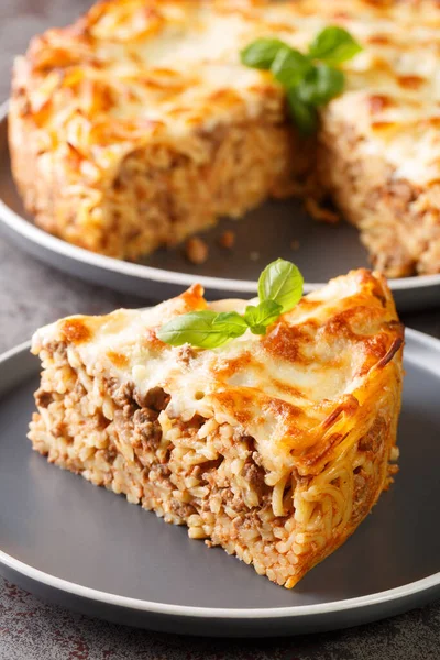 Torta Macarrão Espaguete Americano Com Carne Picada Molho Tomate Queijo — Fotografia de Stock