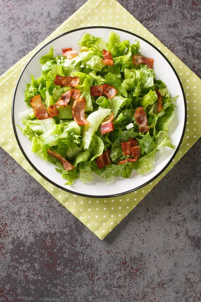 Classic Wilted Lettuce Salad Bacon Dressing Closeup Plate Table Vertical — Stock Photo, Image