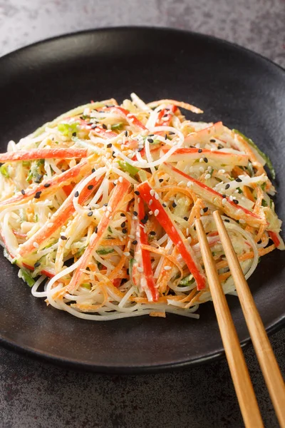 Ιαπωνική Σαλάτα Kani Είναι Ένα Δημοφιλές Πιάτο Πλευρά Τραγανά Λαχανικά — Φωτογραφία Αρχείου