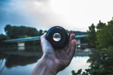 Objektifteki köprü