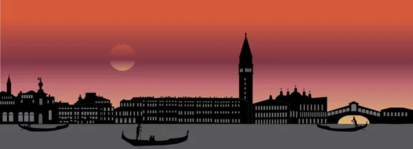 Venedik manzarası içinde günbatımı