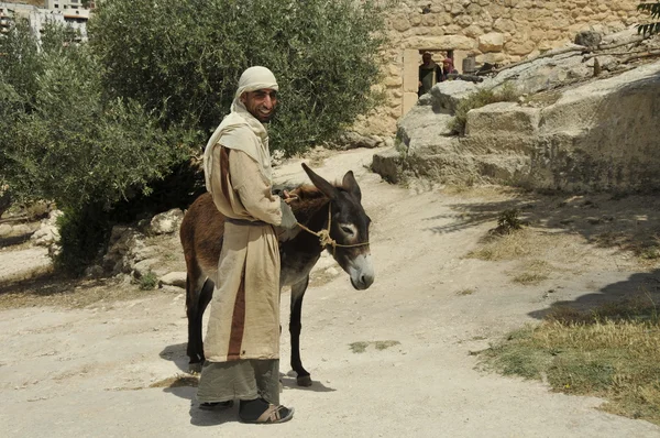 Shepard in the garden of Nazareth — Stock Photo, Image