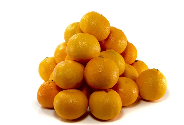 Věž z čerstvých mandarinek — Stock fotografie