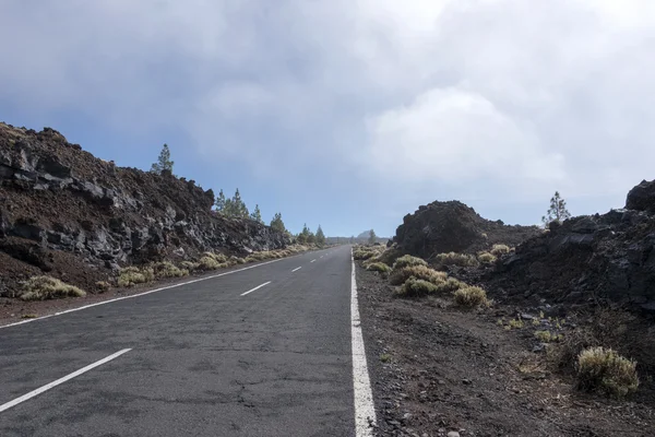 Raod para o vulcão el teide em Tenerife — Fotografia de Stock