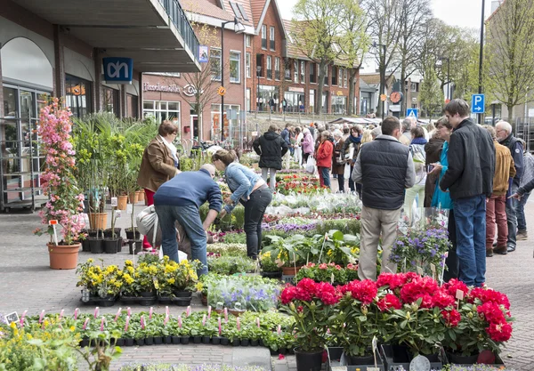 Salto de pessoas no mercado de flores — Fotografia de Stock