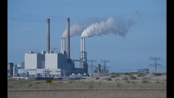 Smoke from the power plant — Stock Video