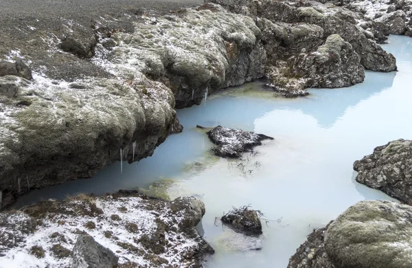 İzlanda buz sarkıtları ve sıcak su — Stok fotoğraf