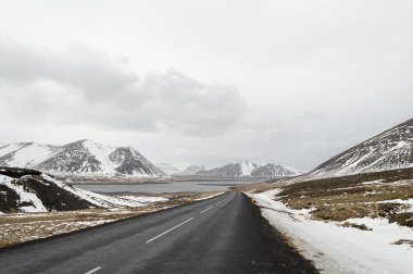 snaefellsne Adası İzlanda üzerinde giden yol