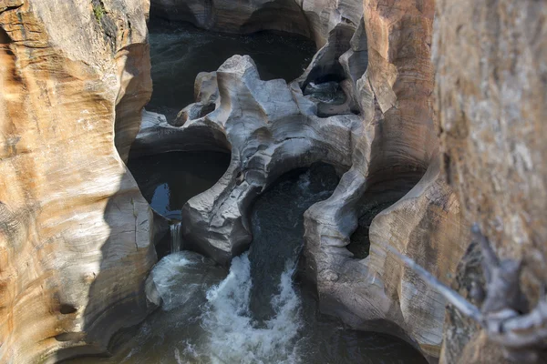 Río en los baches de los bourkes en Sudáfrica — Foto de Stock