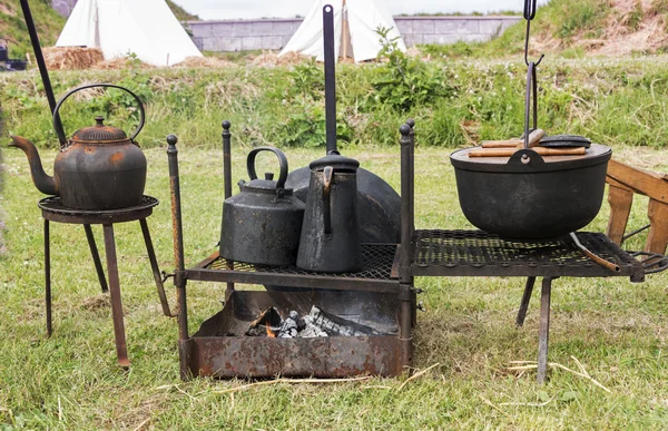 Cooadventure vaření na ohni — Stock fotografie