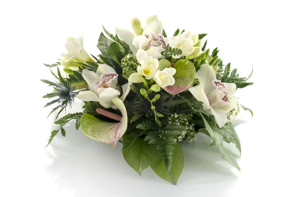 Blumenschmuck mit lilys freesia — Stockfoto