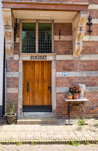 Oud huis uit 1626 in de straten van Hattem in Holland — Stockfoto