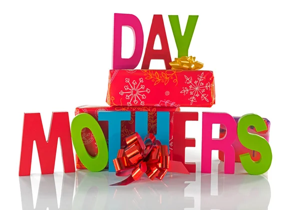 Rote Geschenke und Text Muttertag — Stockfoto