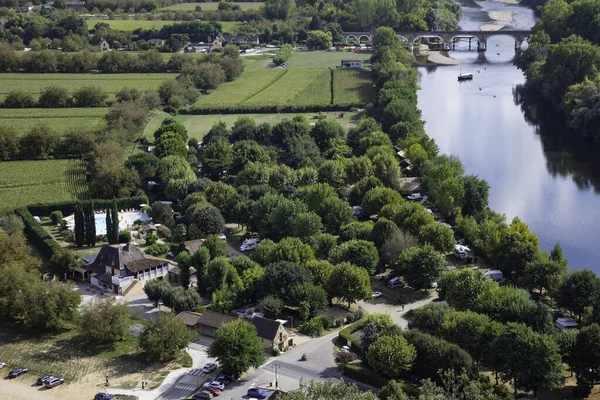 Beynac Francia 2022 Camping Beynac Río Dordogne Con Barcos Visto —  Fotos de Stock