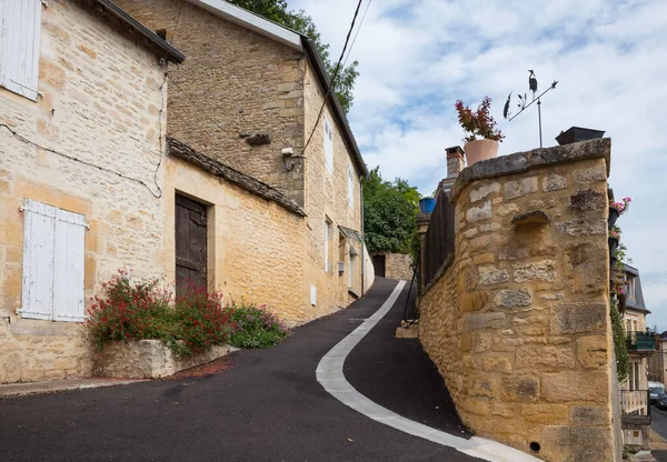 Steile Bergopwaarts Straat Het Franse Dorp Montignac Dordogne Met Kalkstenen — Stockfoto