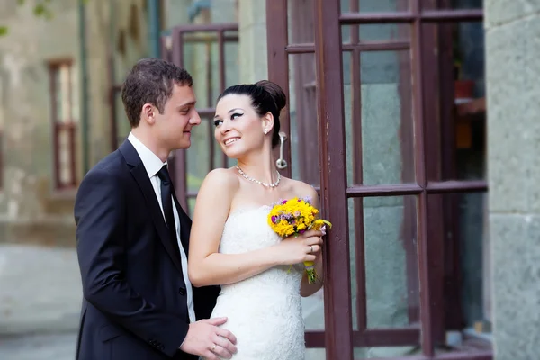 Bride and groom — Stock Photo, Image