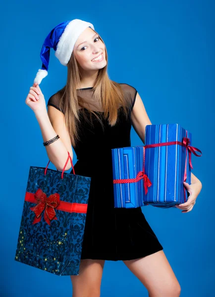 Dziewczyna z prezenty świąteczne — Zdjęcie stockowe