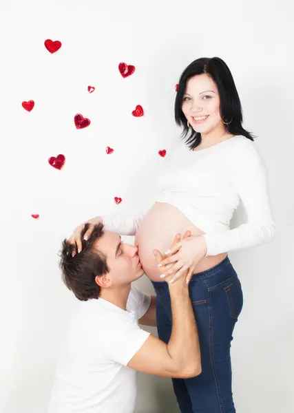 Pregnant mother and happy father — Stock Photo, Image