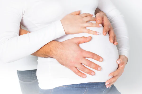Gravid kvinna med man Royaltyfria Stockbilder