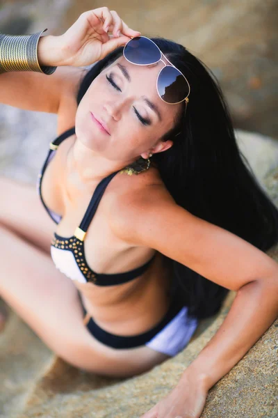 Ritratto donna in bikini — Foto Stock