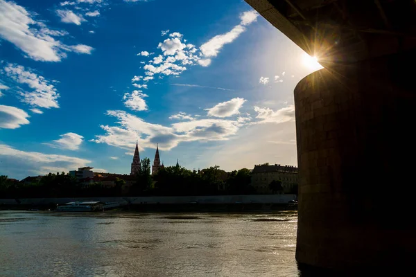 Γέφυρα Της Πόλης Του Szeged Και Αστικό Τοπίο Τον Καθεδρικό — Φωτογραφία Αρχείου