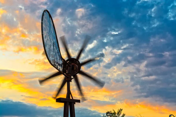 Tin Pinwheel Working Windy Weather — Stock Fotó