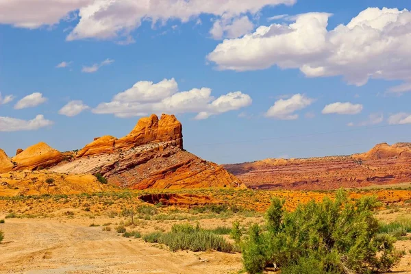 Arizona Mountain Emelkedő Felett Termékeny Magas Sivatagi Völgyben — Stock Fotó