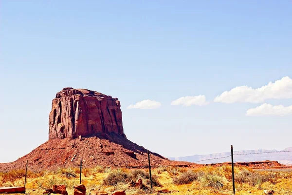 Arizona Mountain Stijgt Boven Vruchtbare High Desert Valley — Stockfoto