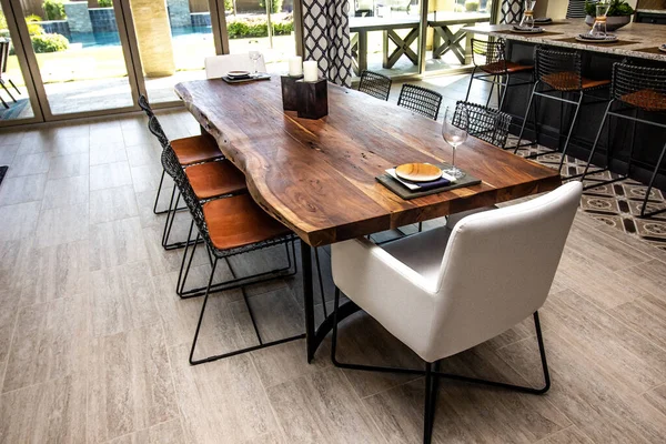 Mesa Comedor Madera Única Con Ocho Sillas — Foto de Stock