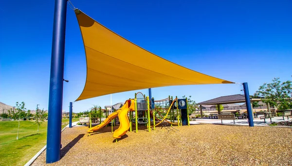 Children\'s Jungle Gym With Canopy For Shade