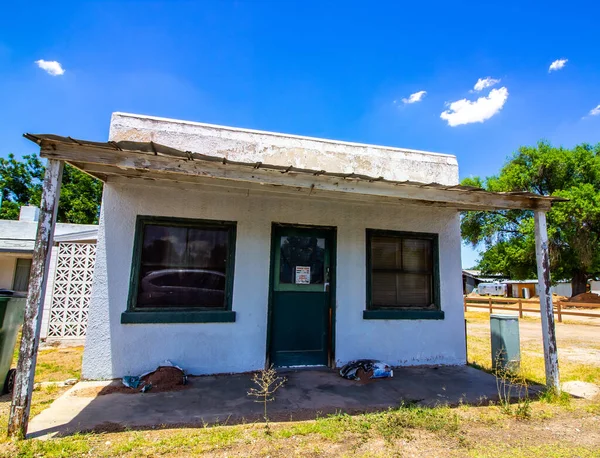 Abandoned Stucco Building Disrepair — Foto Stock