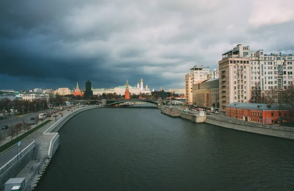 Moskova Rusya Kasım 2021 Kremlin Moskova Nehri Üzerindeki Merkez Köprüden — Stok fotoğraf