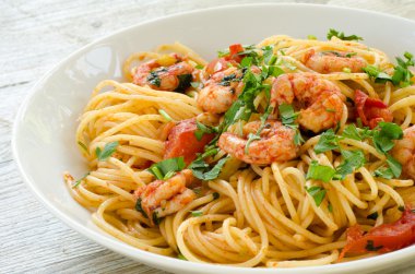 spagetti karides ile