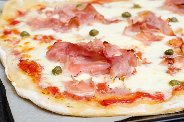 Pizza with cooked ham — Stock Photo, Image