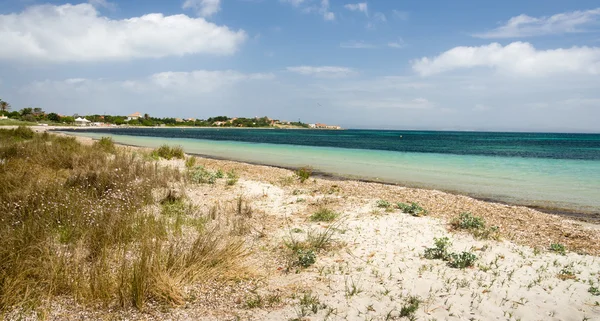 Сарденья, пляж Карлофорте — стоковое фото