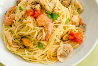 Deniz mahsulleri spagetti