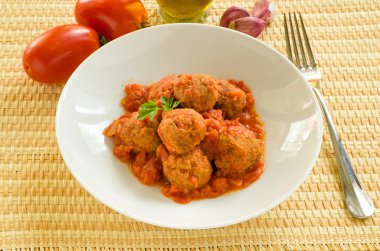 Domates soslu köfte.