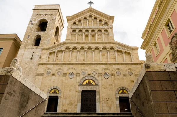 Cagliari, santa maria castello Katedrali
