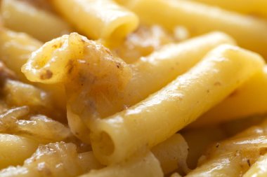 Genovese soslu lezzetli ziti, et soslu makarna tarifi, İtalyan mutfağı. 