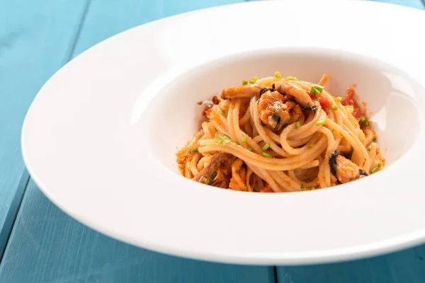Plato Deliciosos Espaguetis Con Salsa Mejillones Comida Italiana — Foto de Stock