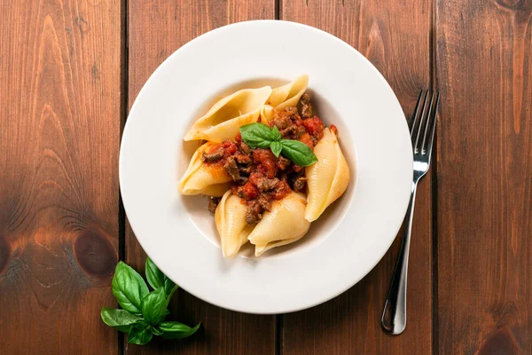 Plato Deliciosa Pasta Conchiglioni Con Salsa Ragu Comida Italiana —  Fotos de Stock