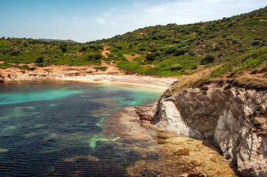İtalya, Sardunya 'nın güzel kıyıları. 