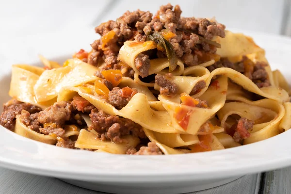 fettuccine pasta with meat