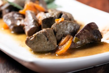 Haşlanmış domuz eti yakın.