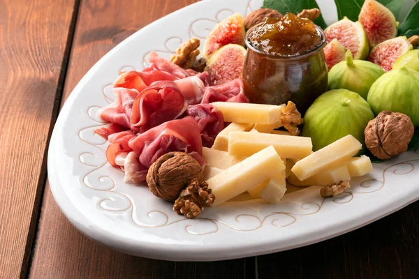 Close Shot Delicious Cheese Figs Nuts Plate — 스톡 사진